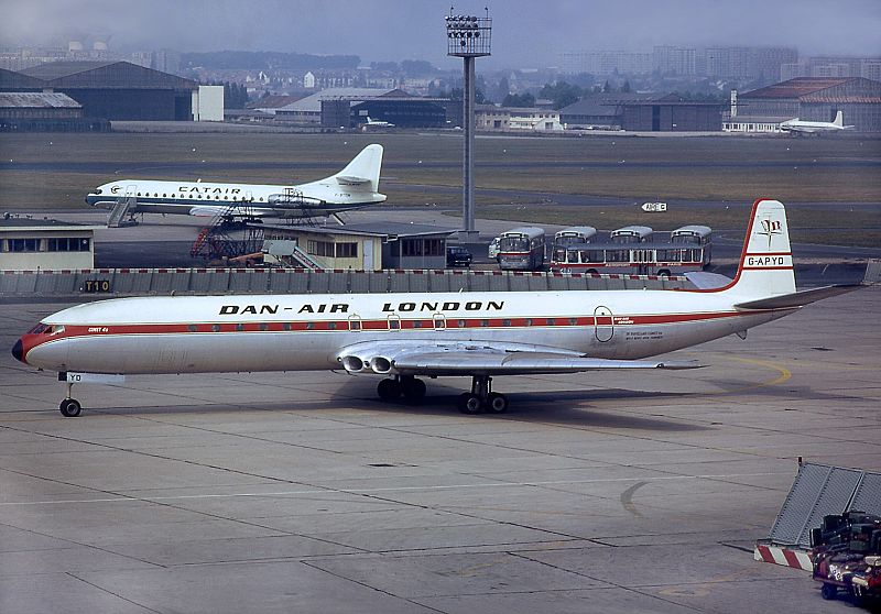 File:De Havilland DH-106 Comet 4B, Dan-Air London AN0592525.jpg