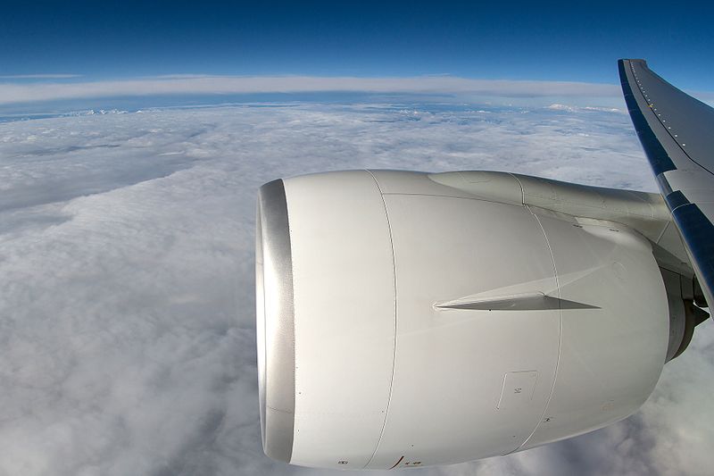 File:General Electric GE90 right engine on a 773ER.jpg