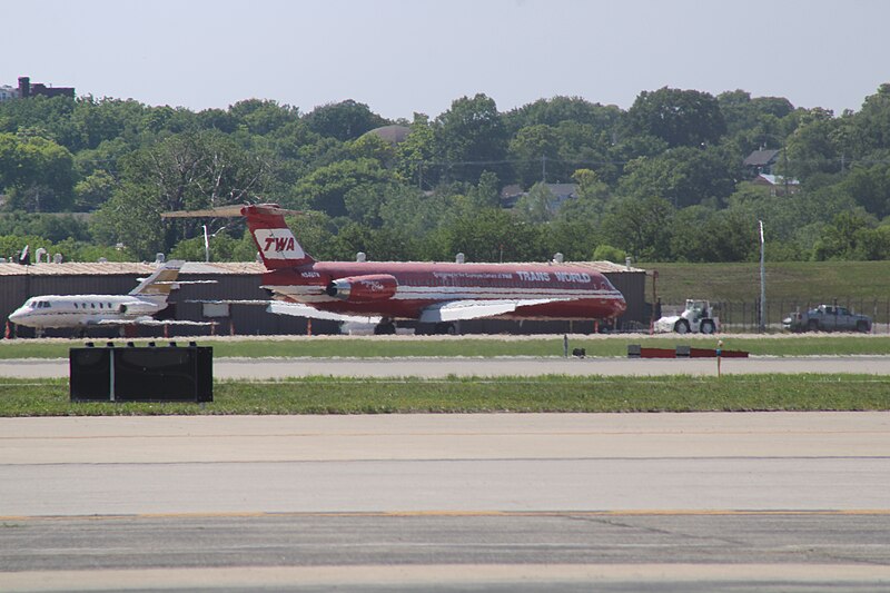 File:McDonnell Douglas MD-83 (5-26-2023).jpg